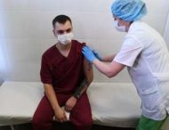 Третью российскую вакцину от коронавируса предлагают назвать «Чувак»