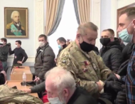Мэр города синхронно переводил выступления депутатов на украинский