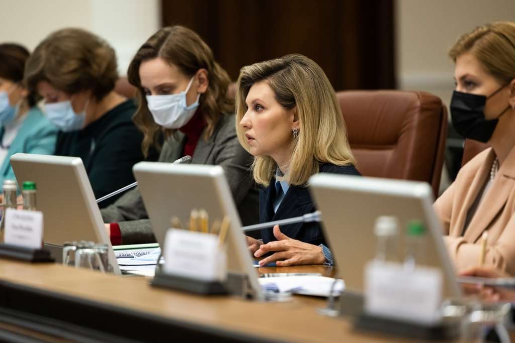 З ініціативи Олени Зеленської розроблено план міжсекторальної взаємодії міністерств і відомств для протидії домашньому насильству З ініціативи Олени Зеленської розроблено план міжсекторальної взаємодії міністерств і відомств для протидії домашньому насильству