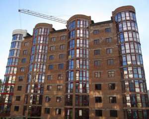 Девочки-подростки прыгали с крыши девятого этажа на балкон Девочки-подростки прыгали с крыши девятого этажа на балкон