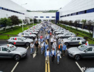 Huawei почав видавати свої автомобілі клієнтам