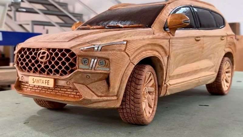Из дерева вырезали точную копию Hyundai Santa Fe Из дерева вырезали точную копию Hyundai Santa Fe