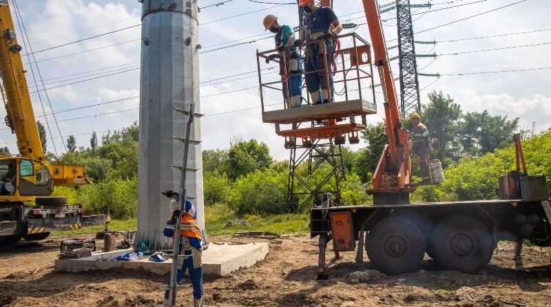 На Днепропетровщине проводят реконструкцию высоковольтной воздушной линии На Днепропетровщине проводят реконструкцию высоковольтной воздушной линии