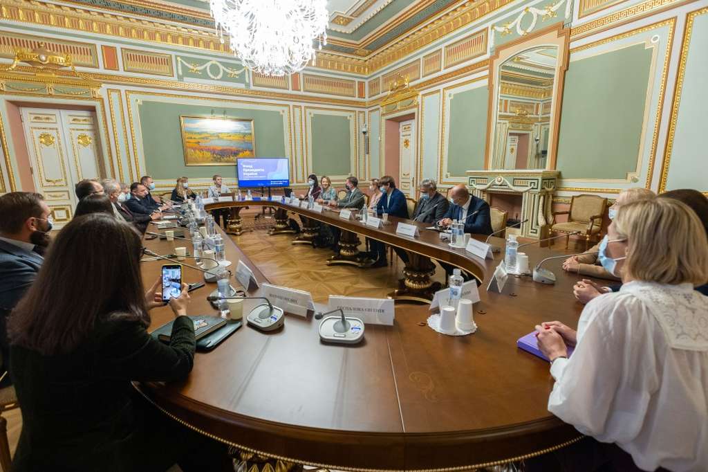 Фонд Президента України з підтримки освіти, науки та спорту запущено Фонд Президента України з підтримки освіти, науки та спорту запущено