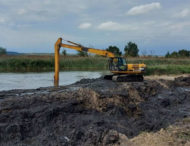 У громаді Дніпропетровщини чистять місцеву річку (фото)