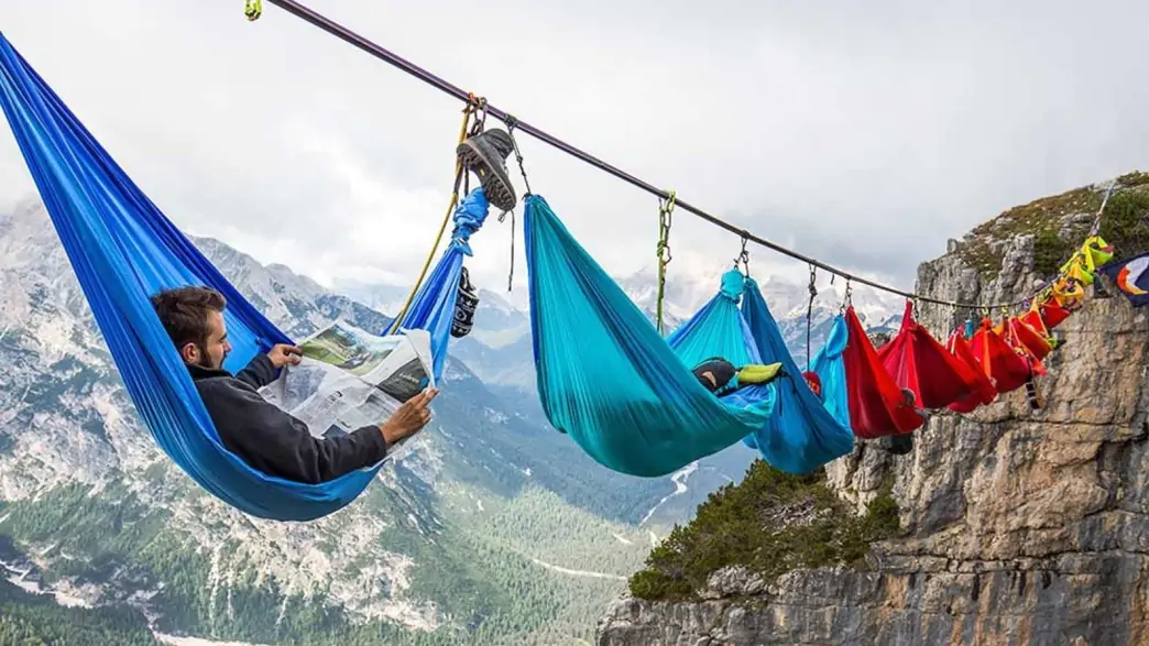Альпіністи — це люди, які шукають, як краще перезимувати літо: смішні жарти про гори