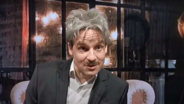 Юрій Великий із “Квартал 95” вжився в роль Пєскова і повеселив публіку (відео) Юрій Великий із “Квартал 95” вжився в роль Пєскова і повеселив публіку (відео)