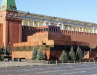 Хотів, щоб Ленін “відпустив гріхи”: у Москві чоловік намагався проникнути у мавзолей
