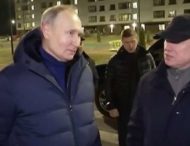 “Що з підборіддям?”: у мережі висміяли двійника Путіна, який їздив до Маріуполя (фото, відео)