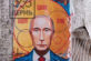Для молитов: мобілізованим росіянам надіслали на фронт іконки з Путіним. ВІДЕО