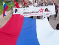 Африканці з георгіївськими стрічками співають «Катюшу» — росія провела «Безсмертний полк» у Конго (ВІДЕО)