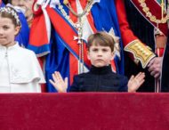 Принц Луї знову насмішив публіку поведінкою на балконі Букінгемського палацу (відео)