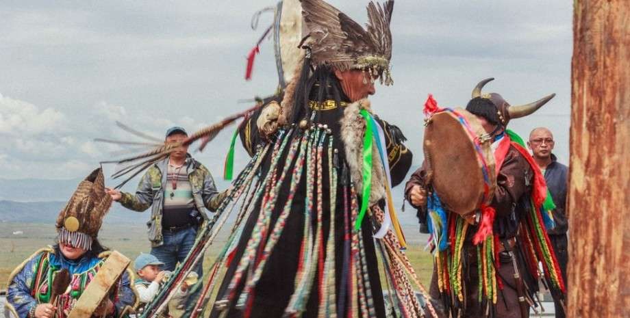 “Край вдів та сиріт”: шамани на батьківщині Шойгу провели обряд для перемоги у війні, — ЗМІ “Край вдів та сиріт”: шамани на батьківщині Шойгу провели обряд для перемоги у війні, — ЗМІ