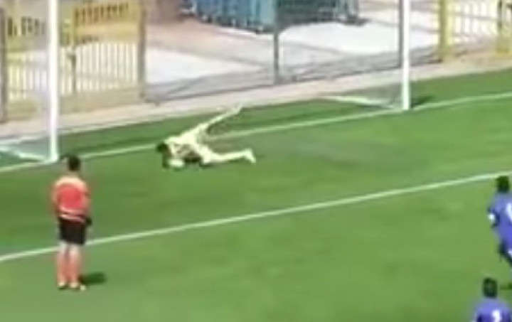 Турецький воротар забив найкурйозніший автогол року (відео) Турецький воротар забив найкурйозніший автогол року (відео)