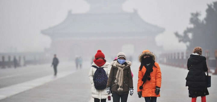 Бізнесмен продає брудне пекінське повітря по $4 за банку Бізнесмен продає брудне пекінське повітря по $4 за банку