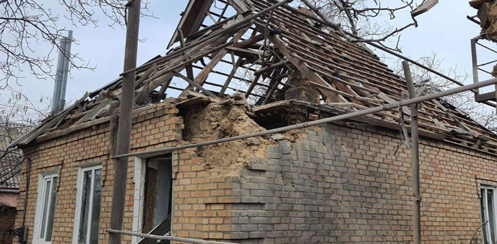 Постраждали люди, потрощені будинки: окупанти цілили по Нікопольщині Постраждали люди, потрощені будинки: окупанти цілили по Нікопольщині