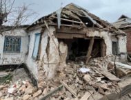 На Нікопольщині через ворожу атаку постраждала жінка, потрощені будинки 