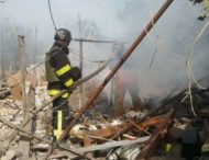 Без жертв, але є руйнування: протягом дня агресор цілив по Нікопольщині 