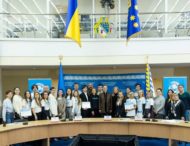 Дізналися нюанси роботи владних установ, публічних виступів і грантрайтингу: завершилося стажування студентів в ОВА