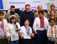 Пліч-о-пліч заради життя: як мистецтво об’єднало воїнів і дітей