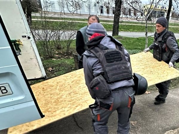 Робота комунальних служб у Нікополі продовжується (92676)