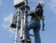 Працюють без світла до 10 годин: станції мобільного зв’язку Дніпропетровщини підсилили новими акумуляторами