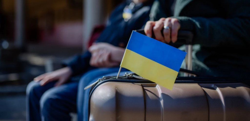 «Страхи, якими лякає РФ»: що найчастіше заважає молоді виїхати з окупації «Страхи, якими лякає РФ»: що найчастіше заважає молоді виїхати з окупації