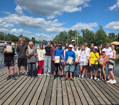 З медалями завершили чемпіонат з вітрильного спорту юні яхтсмени, вихованці ДЮСШ ім.Д.Дідіка з міста Покров (94755)