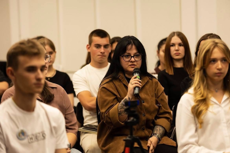 Представниця Нікополя взяла участь у зустрічі молодіжного конгресу з Офісом Президента Представниця Нікополя взяла участь у зустрічі молодіжного конгресу з Офісом Президента