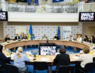 На Дніпропетровщині готують прийомні родини для виховання малюків та дітей з інвалідністю