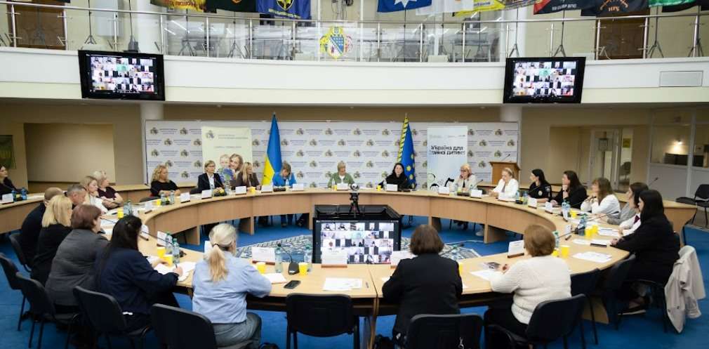 На Дніпропетровщині готують прийомні родини для виховання малюків та дітей з інвалідністю На Дніпропетровщині готують прийомні родини для виховання малюків та дітей з інвалідністю